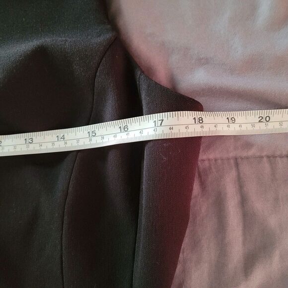 MM Lafleur Black Sleeveless Dress Sz 10 Pockets Stretchy Office Timeless Classic - Picture 3 of 8